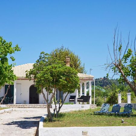 Villa Riviera Ájos Jeórjos Eksteriør bilde