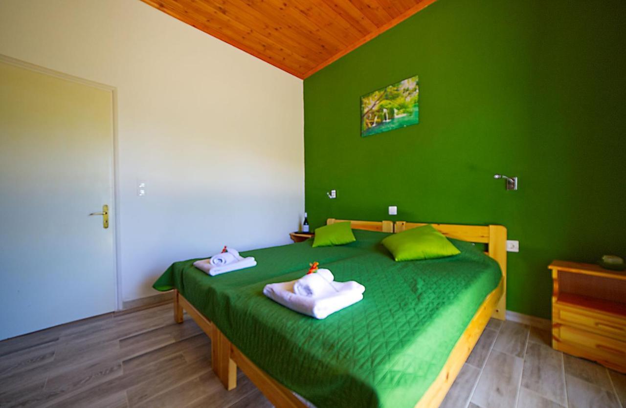 Villa Riviera Ájos Jeórjos Eksteriør bilde