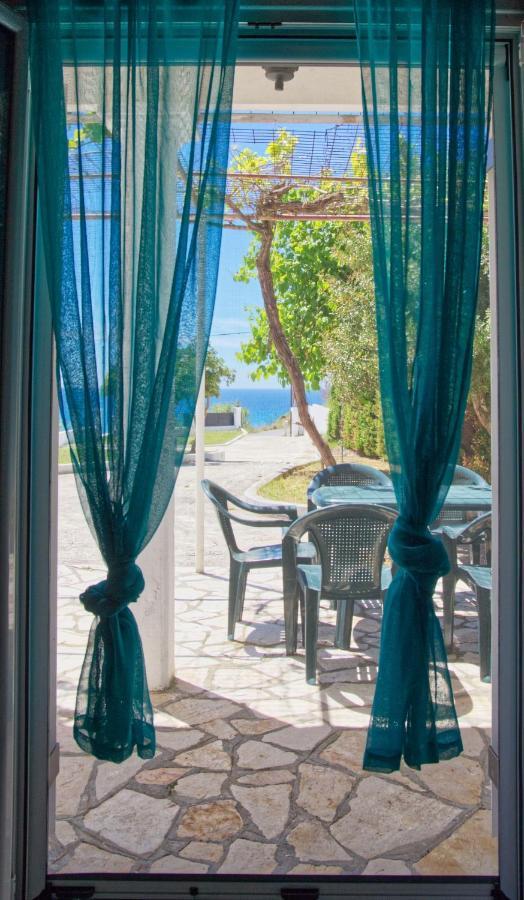 Villa Riviera Ájos Jeórjos Eksteriør bilde